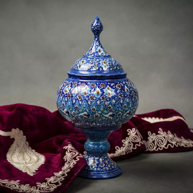 قندان و گزخوری میناکاری ۲۷ سانتی با طرح سنتی ایرانی