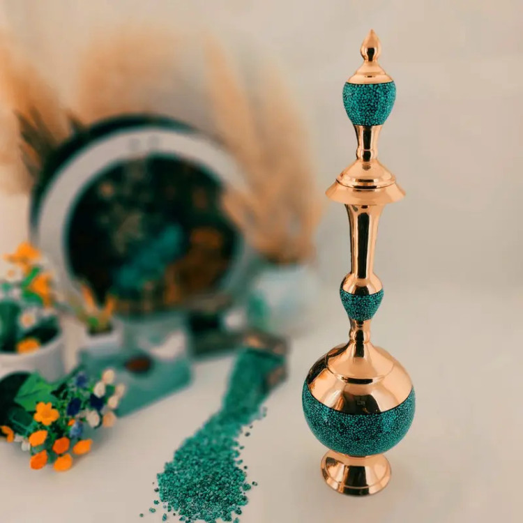 تنگ گیلاسی فیروزه کوبی نیشابور ۳۶ سانتی متری با بدنه مسی