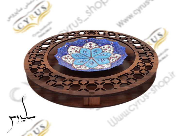بشقاب میناکاری با قاب مشبک تزئینی
