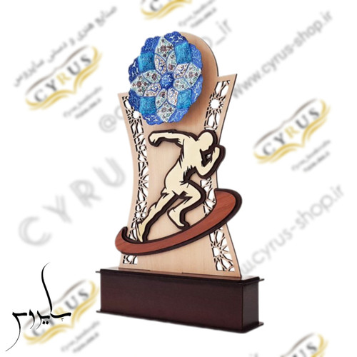 تندیس تقدیر از ورزشکاران با بشقاب میناکاری مسی