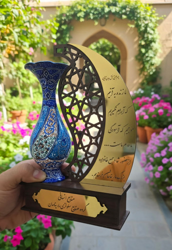 ست گلدان میناکاری و تندیس تقدیر و یادبود سازمانی